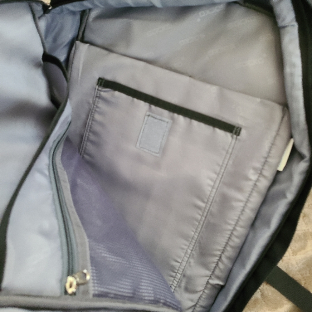 Socko Convertible Laptop Backpack - Picture 4 of 7